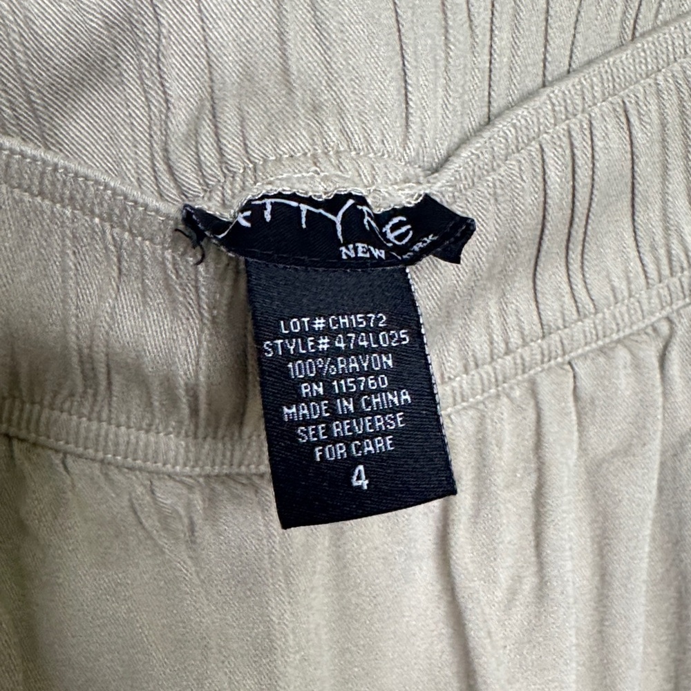 Attyre New York Beige Cropped Ruffle Hem Pants Women’s Size 4 Rayon - Picture 3 of 5